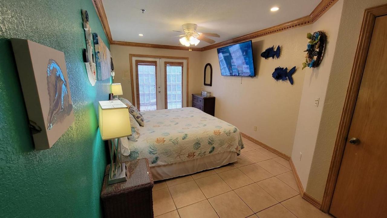 Cozy 2 Bedroom With Big Pool - Campeche Triplex Unit C Home เซาท์ปาเดรไอส์แลนด์ ภายนอก รูปภาพ
