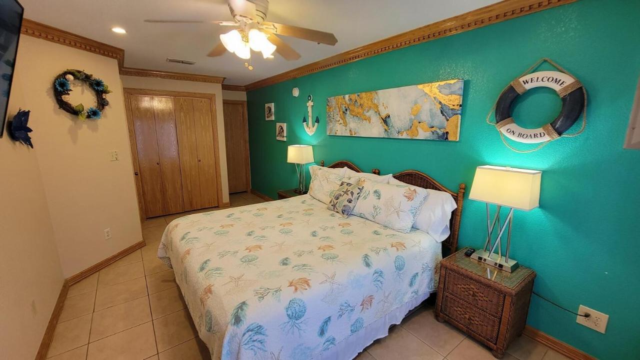 Cozy 2 Bedroom With Big Pool - Campeche Triplex Unit C Home เซาท์ปาเดรไอส์แลนด์ ภายนอก รูปภาพ