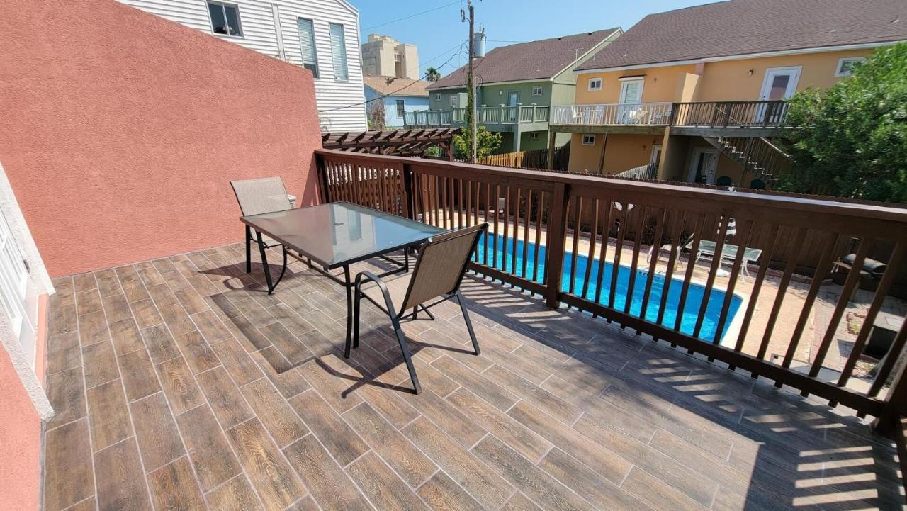 Cozy 2 Bedroom With Big Pool - Campeche Triplex Unit C Home เซาท์ปาเดรไอส์แลนด์ ภายนอก รูปภาพ